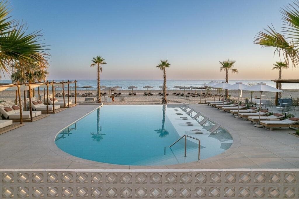 Отель Iperion Beach 3*