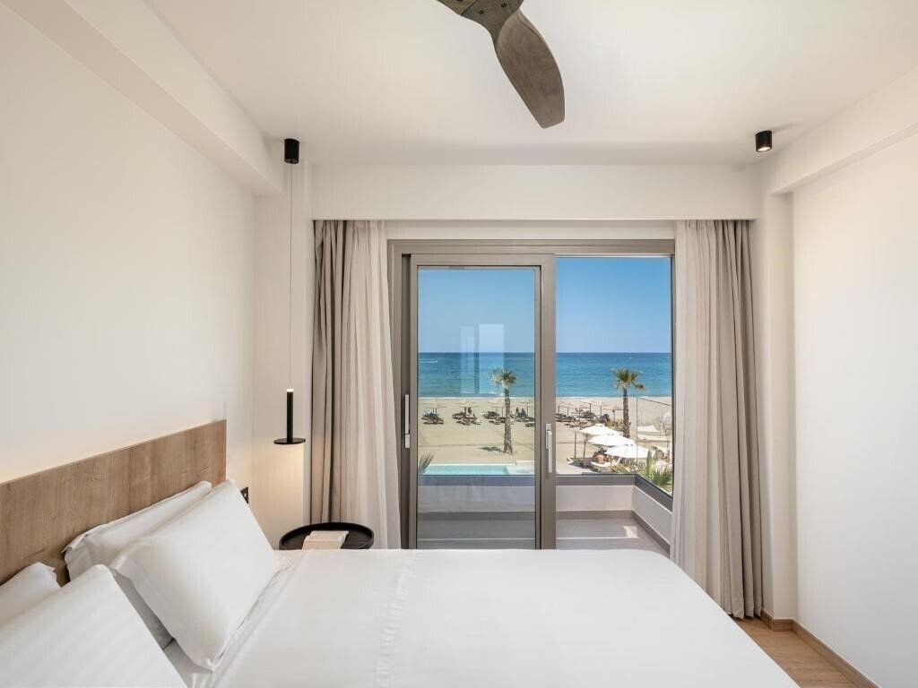 Фото Iperion Beach 3*