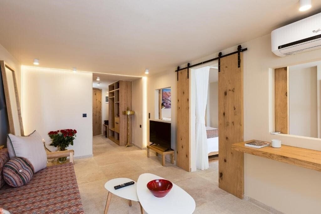 Ammos Studios 4* суреті