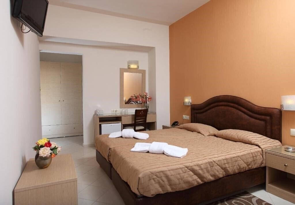 Cronos 2* суреті