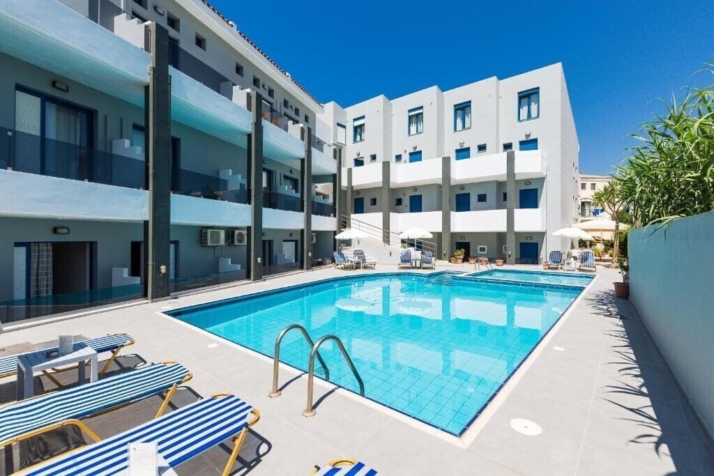 Yacinthos Hotel Apartments 2* қонақ үйі