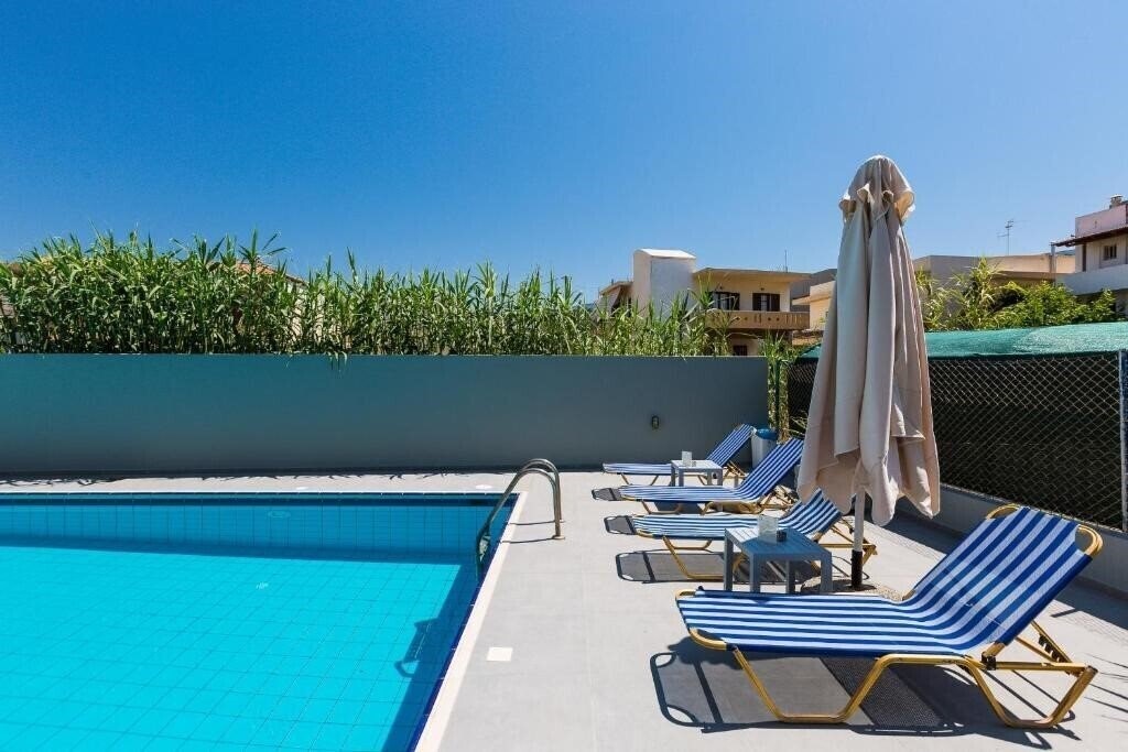 Yacinthos Hotel Apartments 2* суреті