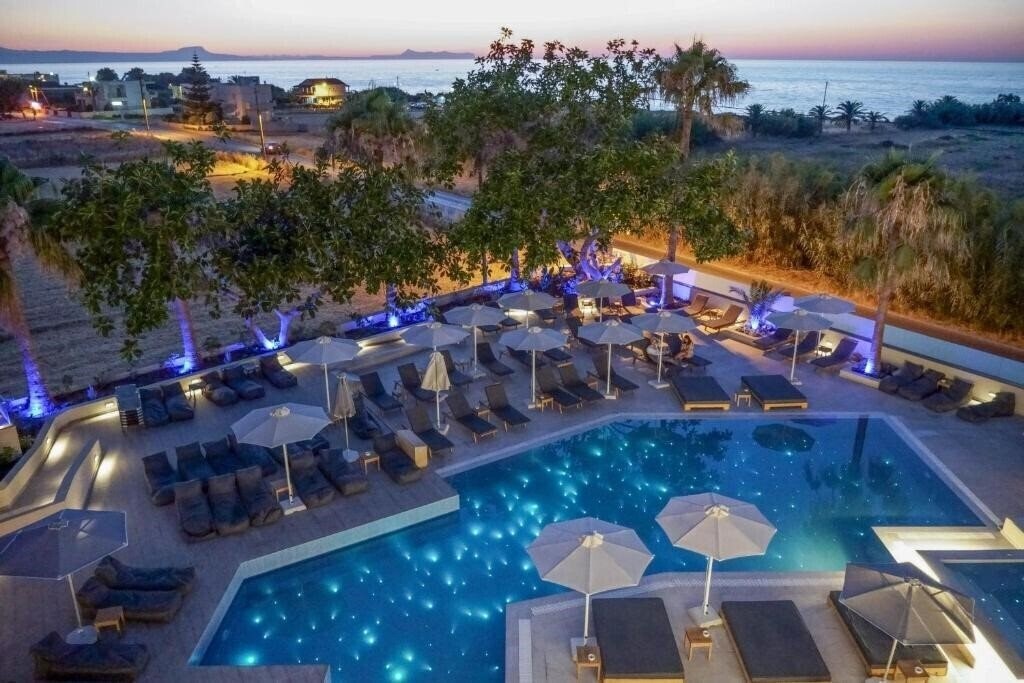 Отель Chc Imperial Palace 4*