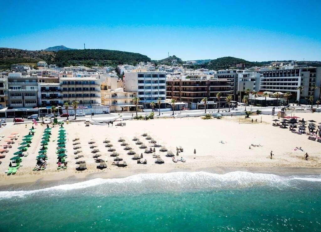 Отель Theo Hotel 2*