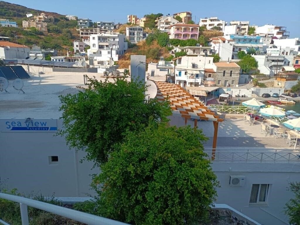 Sea View Studios 2* суреті