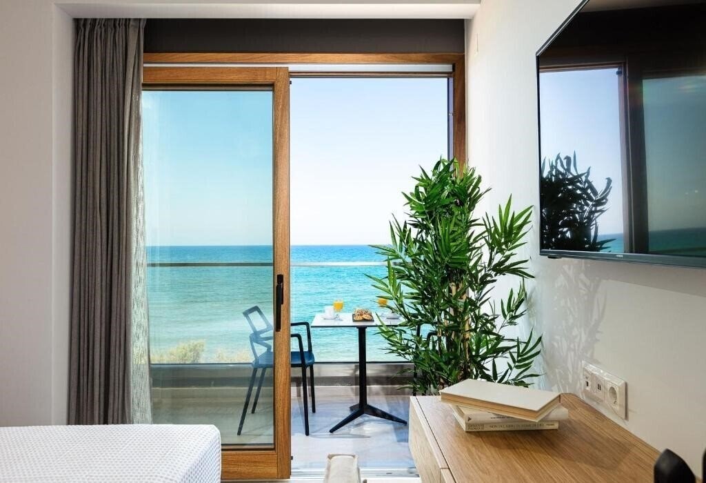 North Coast Seaside Suites 4* суреті