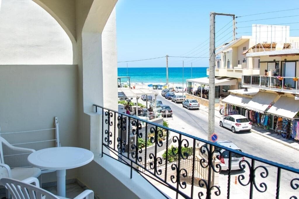 Фотография Atlantis Beach Hotel 5*