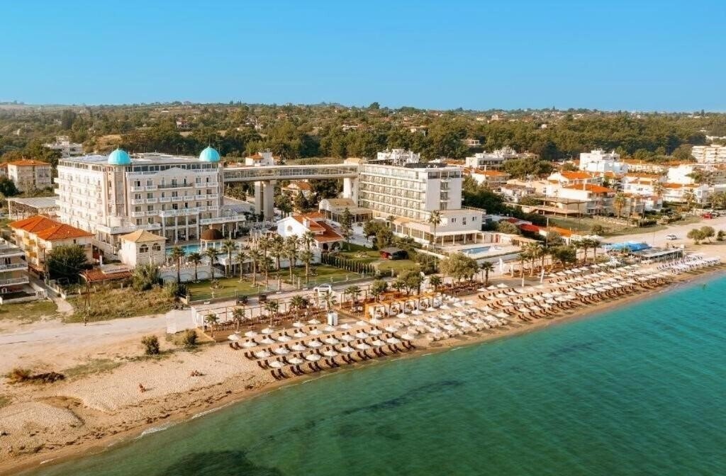 Santa Beach Hotel 4* қонақ үйі