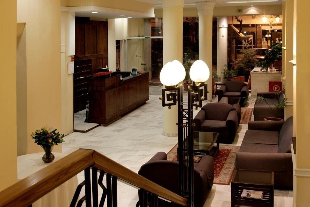Pella Hotel 2* фотосуреті