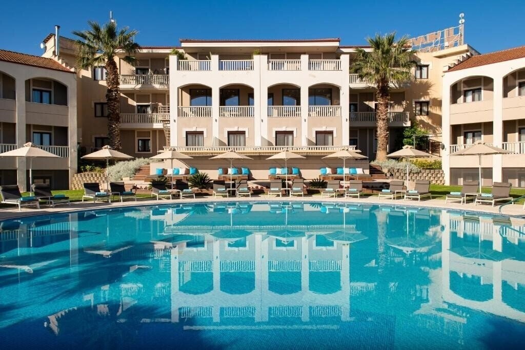 Отель Heaven Hotel 3*