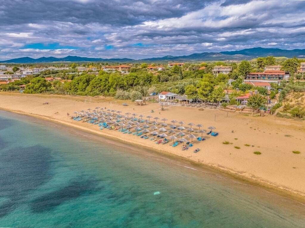 Coral Blue Beach Hotel 3* қонақ үйі