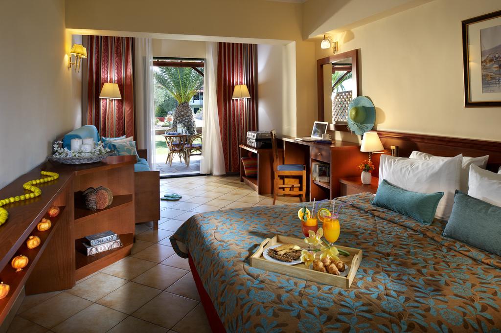 Blue Dolphin 4* фотосуреті