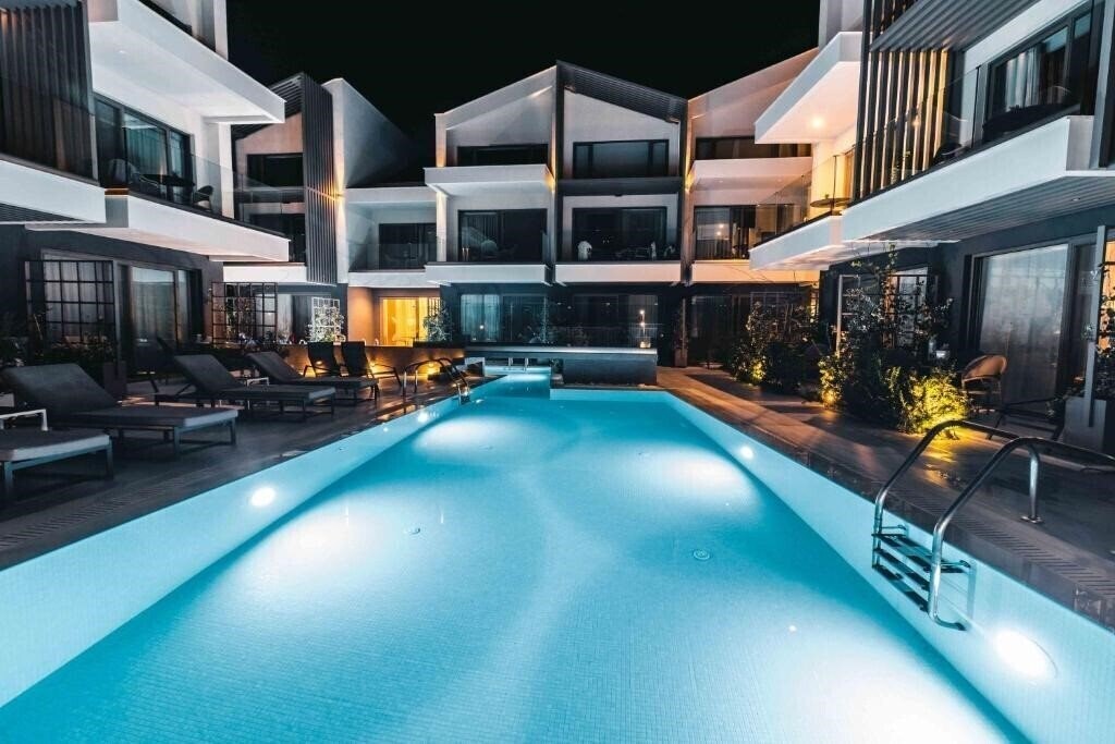 Serenity Suites 4* қонақ үйі