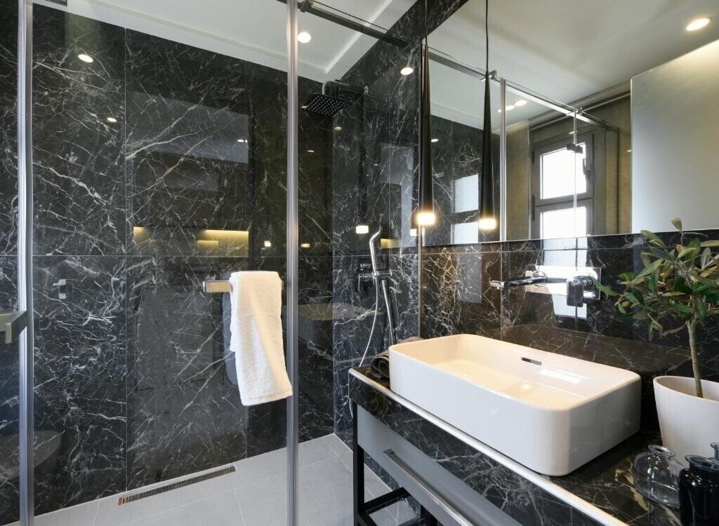 Serenity Suites 4* фотосуреті