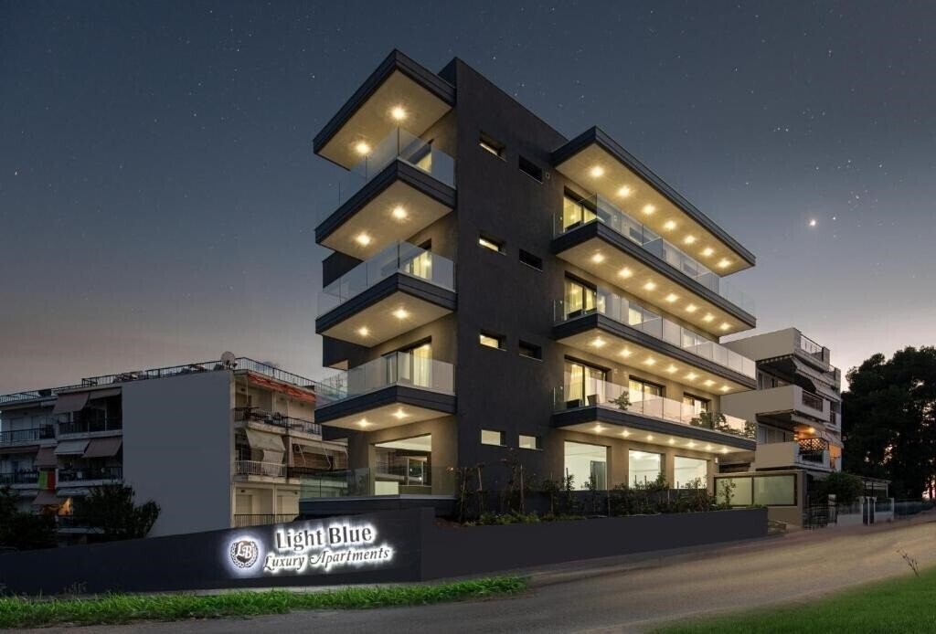 Light Blue Luxury Apartments 3* суреті