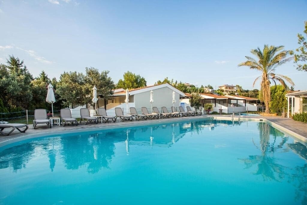 Coral Blue Hotel 3* суреті