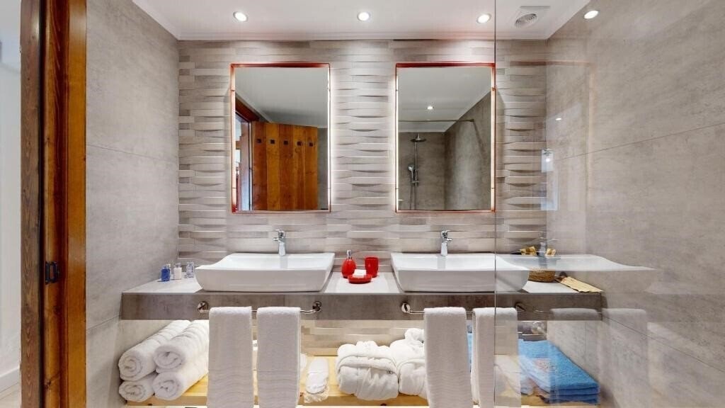Отель Acrotel Athena Pallas Village 5*