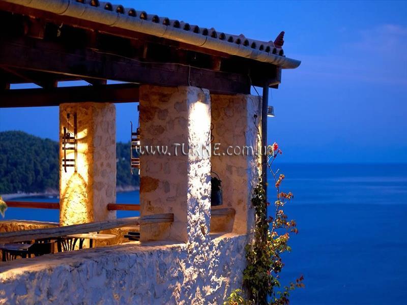 Отель Atrium Hotel Skiathos 4*
