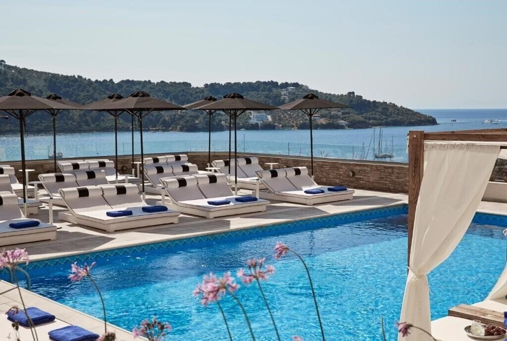 Отель Skiathos Luxury Living 4*