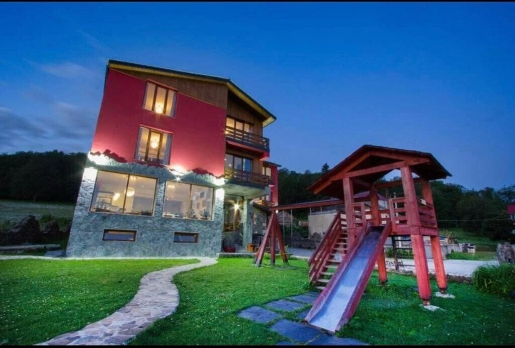 Фото Red House 4*