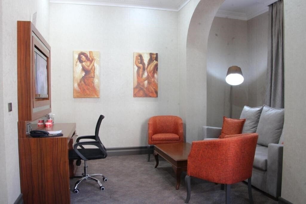 World Palace 4* суреті