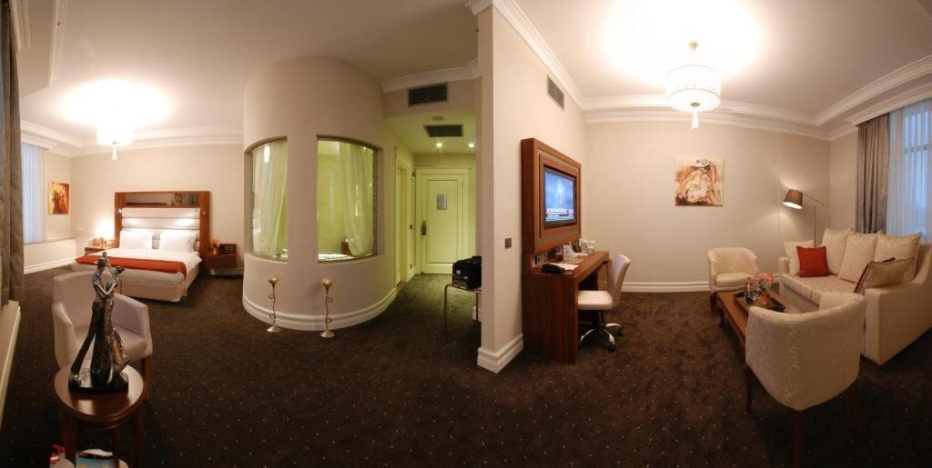 World Palace 4* суреті