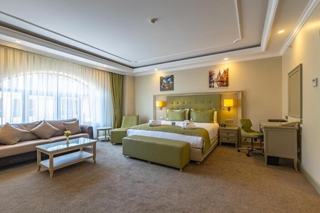 Hotel London 1889 (ex. Divan Suites) 5* суреті