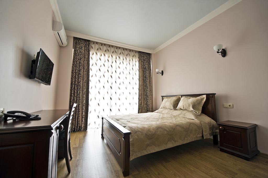 Отель Eiffel Hotel Batumi 3*