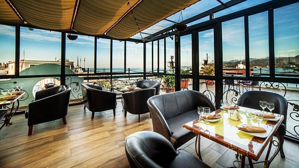 The Admiral Hotel 4* суреті