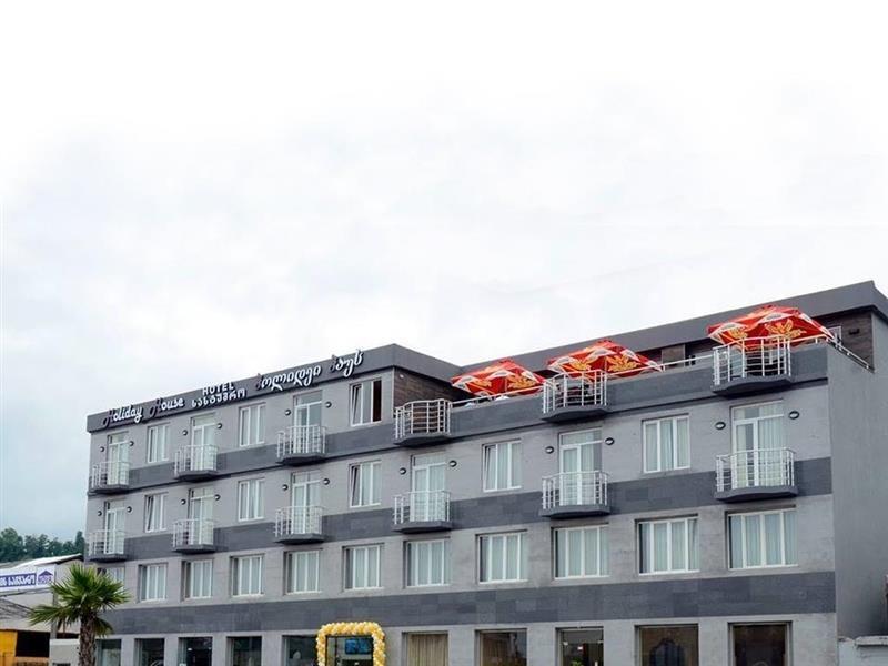 Отель Hotel Holiday House 3*