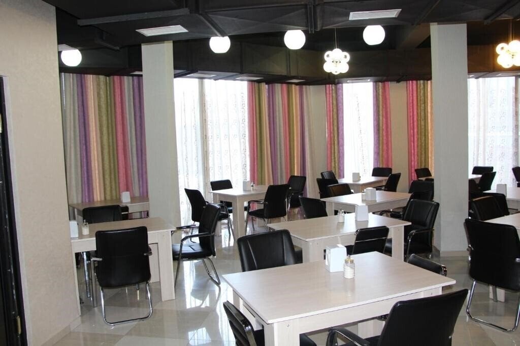 Legasy 4* фотосуреті