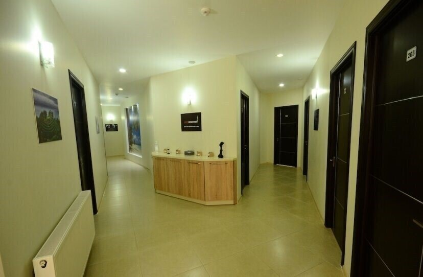 City Hotel 3* суреті