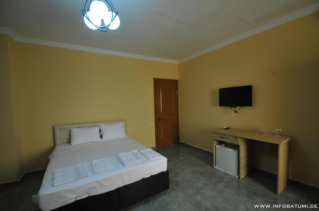 Изображение Golden House 3*