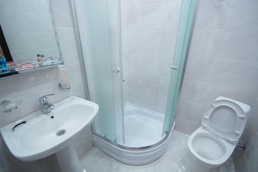 Hotel 725 3* фотосуреті