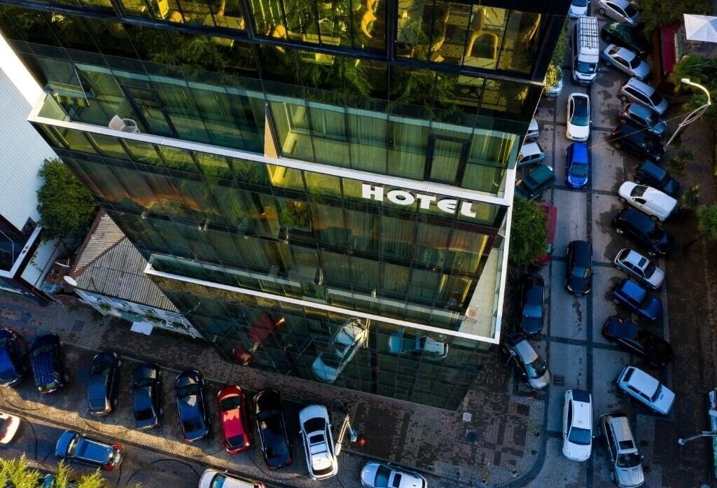 Отель Green Glass 3*