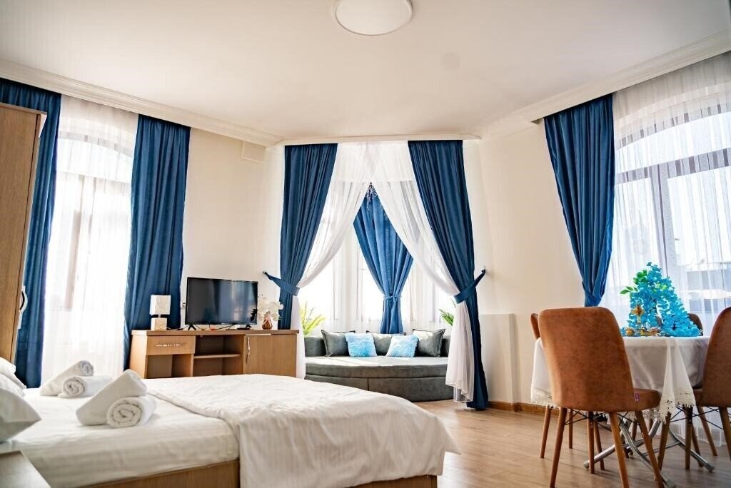 Port Altus Hotel Batumi 3* фотосуреті