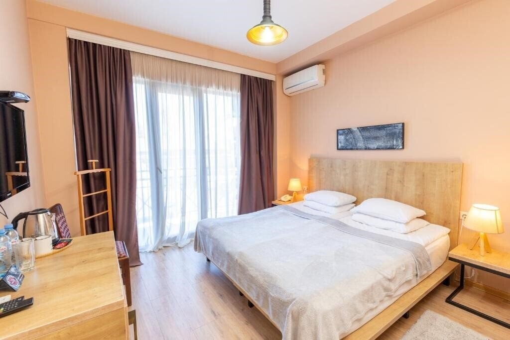 Hotel N16 3* суреті