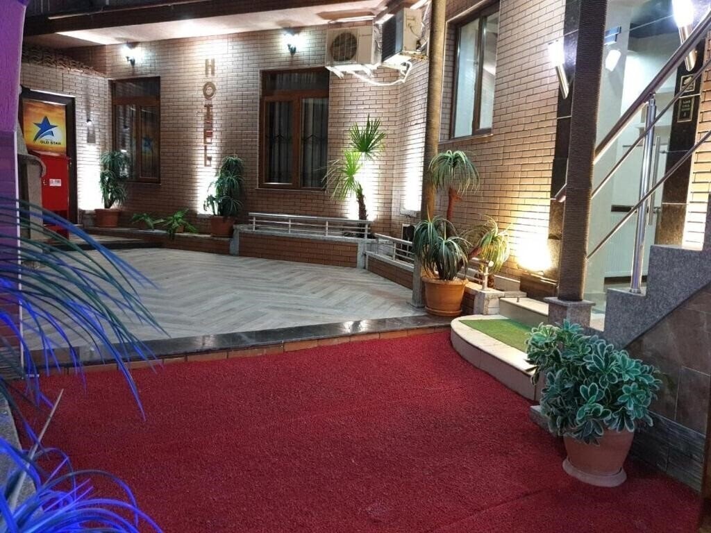 Отель Old Star 2*