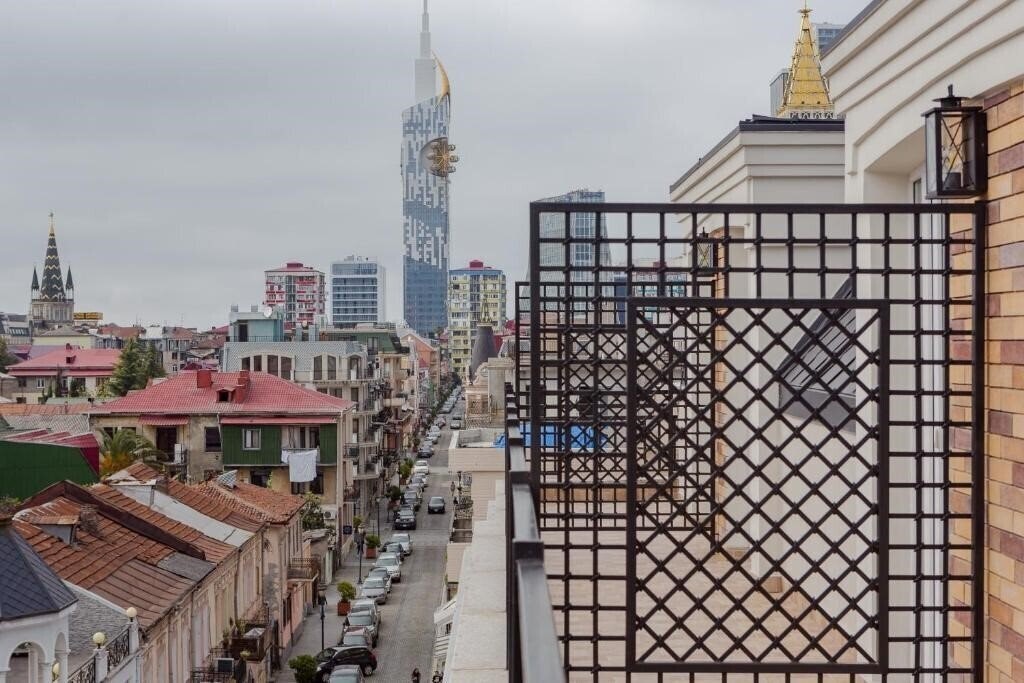 Фото Hotel Bloom 4*