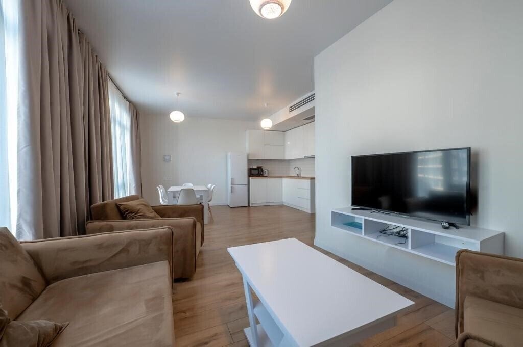 Отель White Sails Residential Hotel 4*