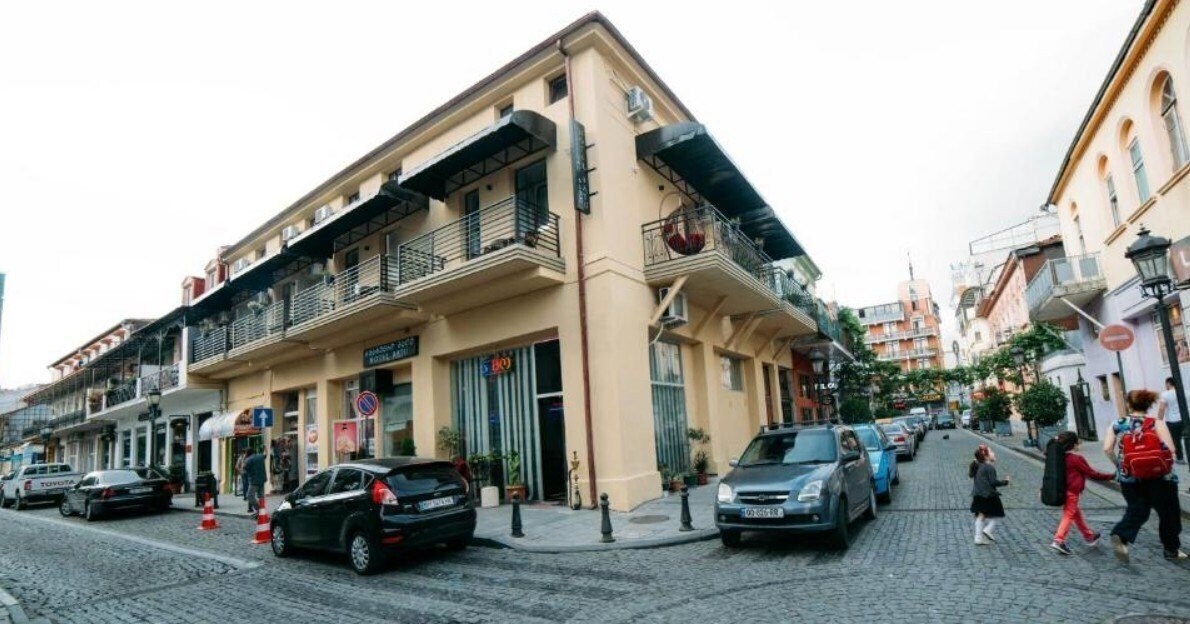 Batu Hotel 3* суреті