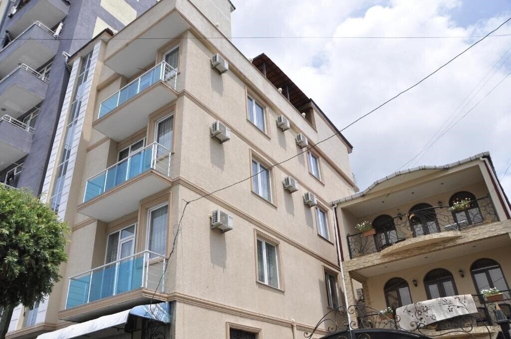 Отель Hotel Vaxx 3*