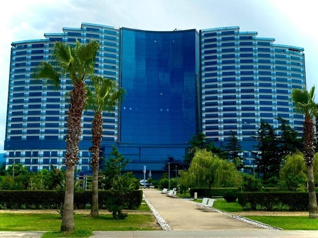 Grand Bellagio Batumi Convention & Casino Hotel 4* қонақ үйі