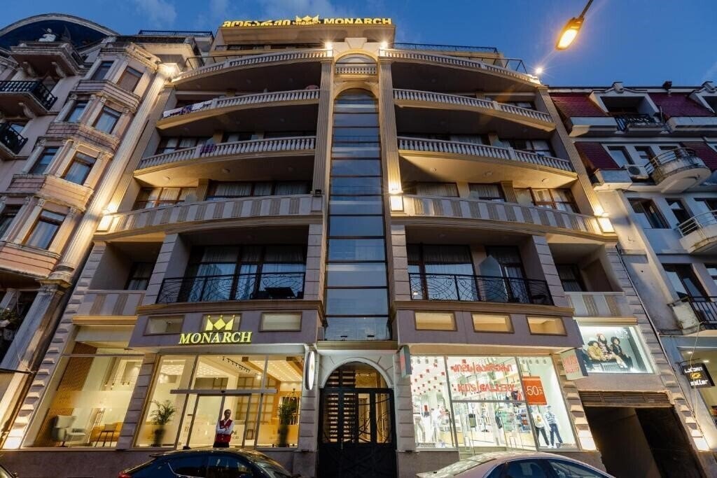 Hotel Monarch 4* суреті