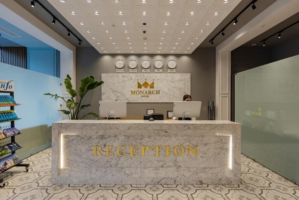 Hotel Monarch 4* суреті