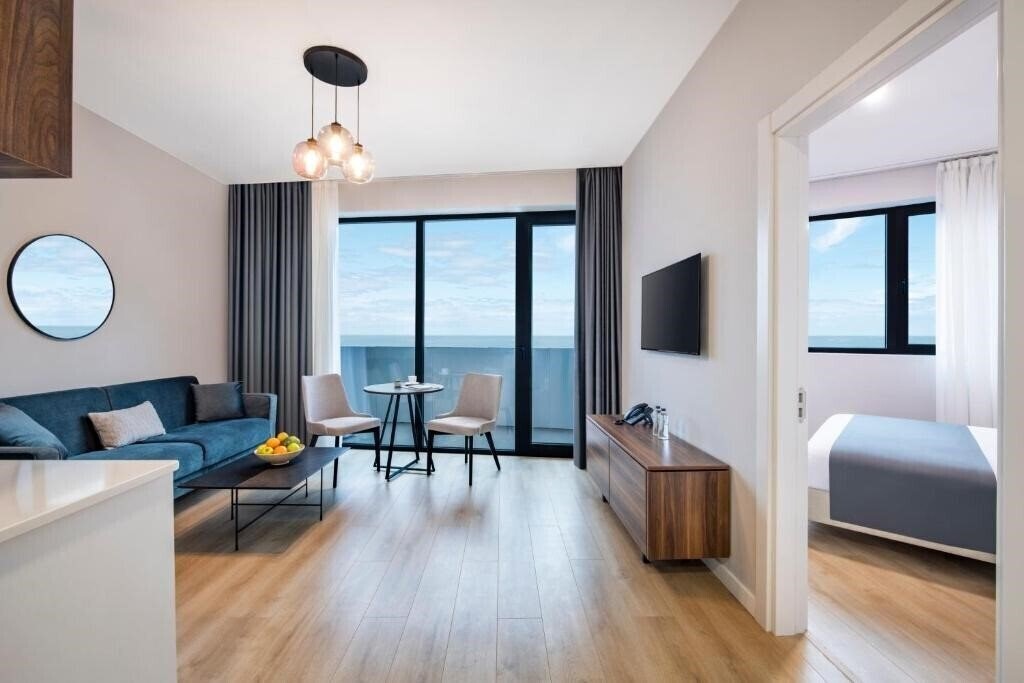 Фотография Steps Batumi Hotel & Suites 4*