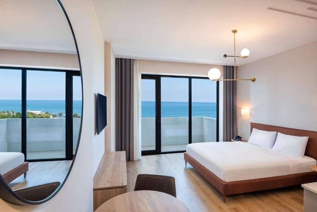 Изображение Steps Batumi Hotel & Suites 4*