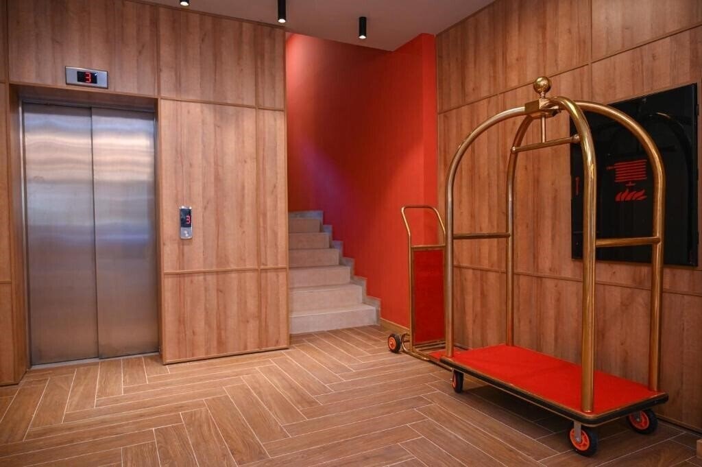 Landmark Hotel Batumi 4* фотосуреті