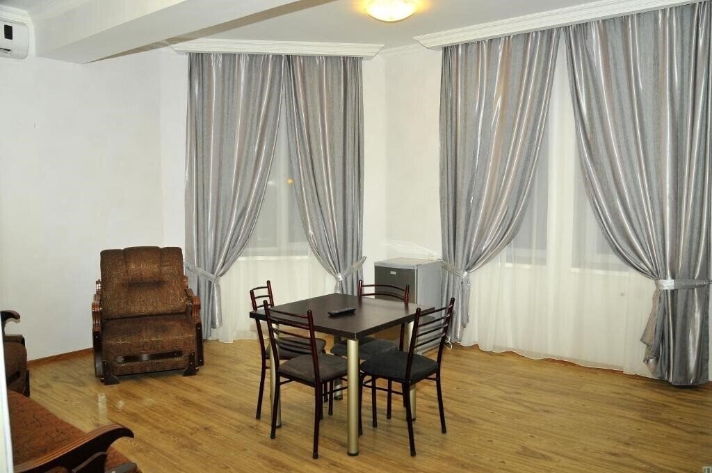 Фотография Alma-Ata 3*