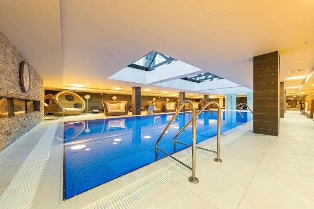 Crowne Plaza Borjomi 5* суреті